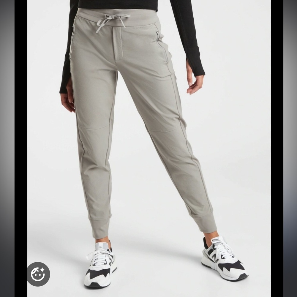 Athleta Trekkie North Grey Joggers Size 14P